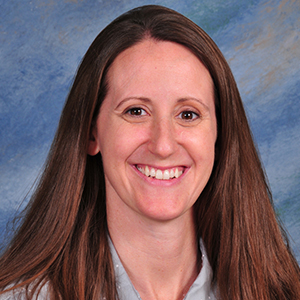 Shaina Velesz headshot