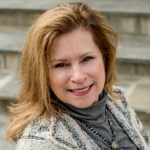 Suzanne Conway headshot